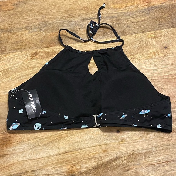 Hot Topic Swim Top - Picture 2 of 4